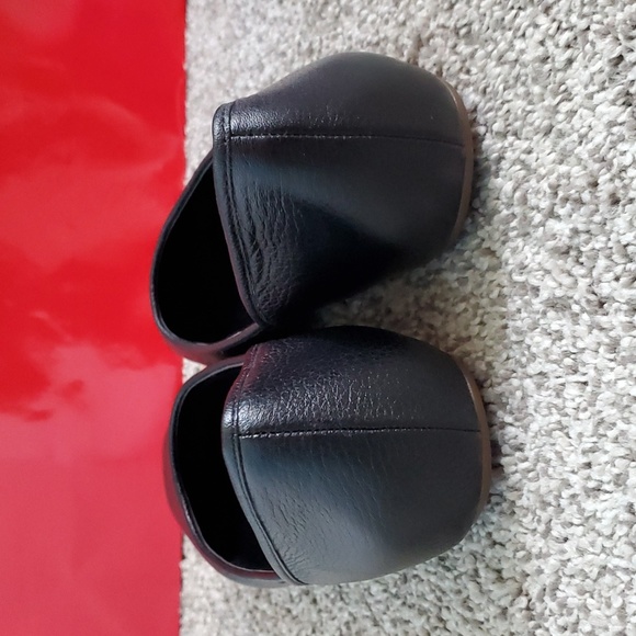 Black Leather Flats - Picture 4 of 5